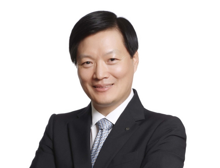 Shinsegae Central City CEO Park Ju-hyung will also lead Shinsegae Inc., the operator of Shinsegae Department Store