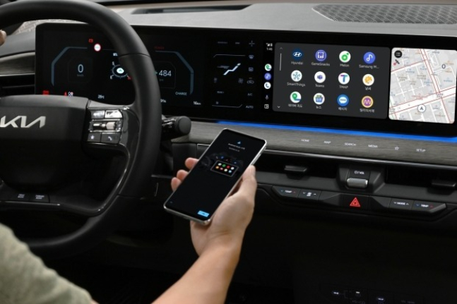 Hyundai, Kia to offer wireless support for Google, Apple vehicle SW - KED  Global