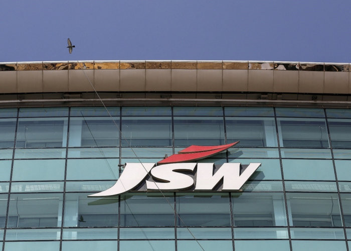 The　logo　of　JSW　is　seen　on　the　company's　headquarters　in　Mumbai,　India　(Courtesy　of　Reuters)