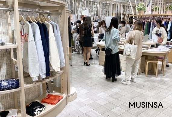 Musinsa Japan’s popup store for a South Korean fashion brand in Shibuya, Tokyo (Courtesy of Musinsa)