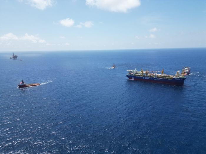 Crude oil production facilities and FPSO unit at Lufeng 12-3 oil field (Courtesy of SK Innovation)
