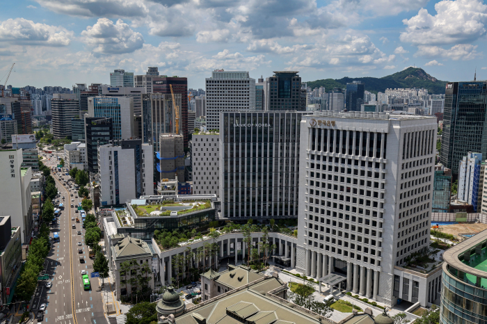 View of the Bank of Korea building and neighboring area in Seoul