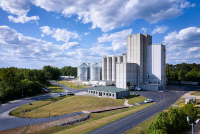 Bartlett's　grain　milling　facility　in　Wilson’s　Mills,　North　Carolina　(Courtesy　of　Bartlett)
