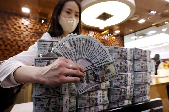 Fed-triggered taper tantrum takes toll on Korean financial markets