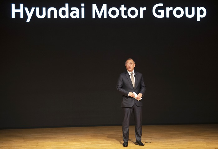 Chung　Euisun　will　mark　his　third　anniversary　as　Hyundai　Motor　Group　chairman　on　Oct.　14,　2023