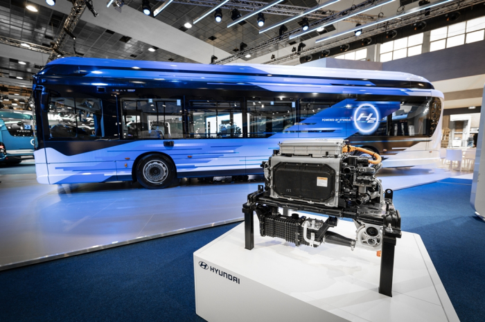 The　E-WAY　H2,　a　hydrogen　fuel　cell　electric　bus　developed　by　Hyundai　Motor　and　Iveco　Group
