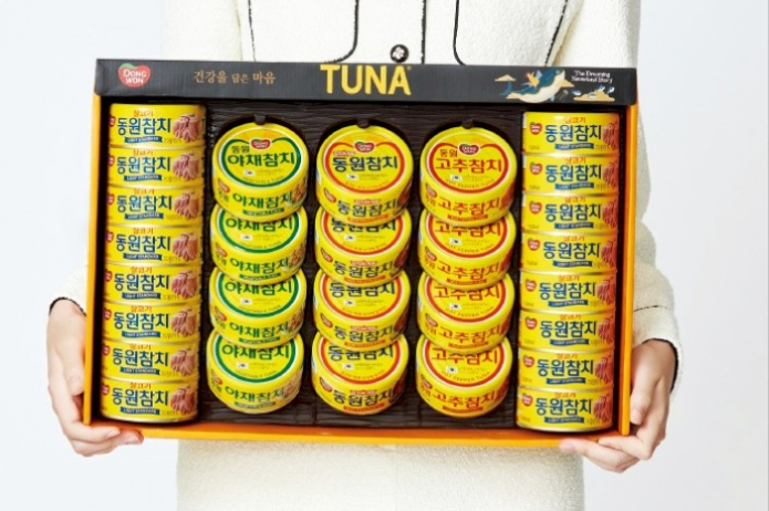 A　collection　of　Dongwon　canned　tuna