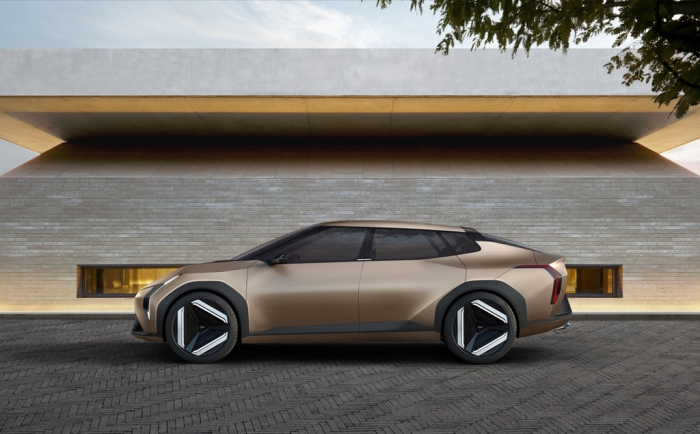 The　Kia　Concept　EV4　(Courtesy　of　Kia)