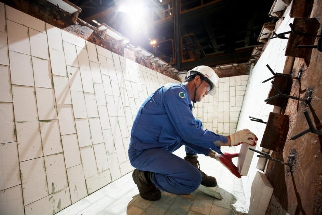 POSCO FutureM cuts carbon by recycling waste refractories