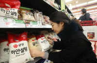 Korea steps up pressure on private sector to ease inflation