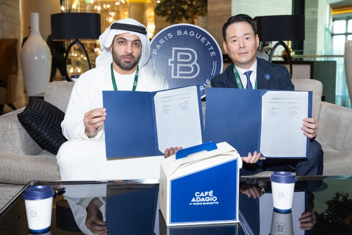 Hur　Jin-soo,　SPC　Group　President　(right)　and　Mohammed　Galadari,　Chairman　of　Galadari　Brothers　Group