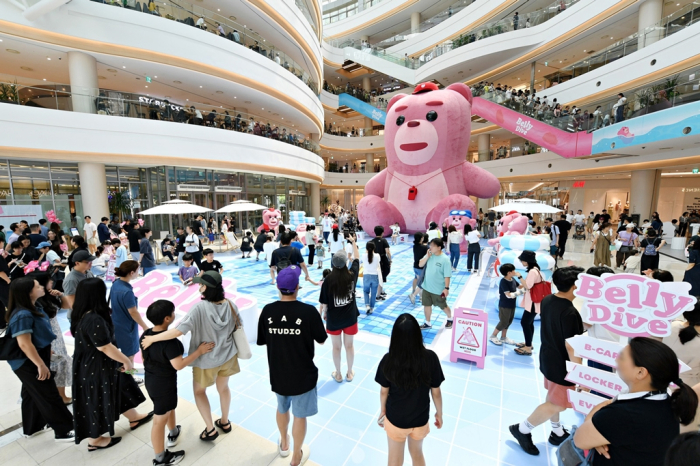 Lotte　Home　Shopping's　Bellygom　on　display　at　Yeongdeungpo　Times　Square　in　Seoul