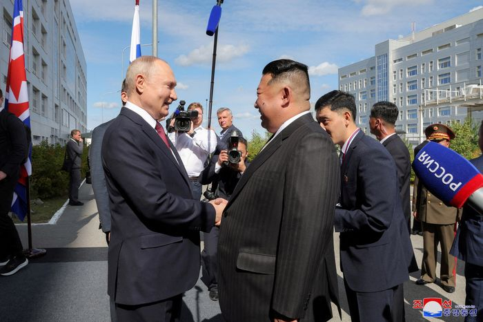 North　Korean　leader　Kim　Jong　Un　with　Russian　President　Vladimir　Putin　in　Russia’s　Far　East　last　month. PHOTO: KCNA/REUTERS