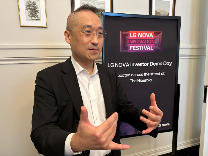 Rhee　Sokwoo,　head　of　LG　NOVA,　speaks　with　reporters　during　the　LG　NOVA　Innovation　Festival　2023　in　San　Francisco,　on　Oct.　25,　2023　(Courtesy　of　Yonhap)