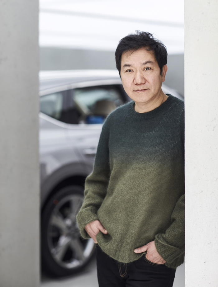 SangYup　Lee,　chief　of　the　Hyundai　Design　Center,　will　lead　the　Hyundai　Genesis　Global　Design　Division