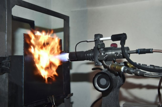 LG Chem and LX Hausys co-develop a material that delays the thermal runaway of EV batteries (Courtesy of LG Chem)