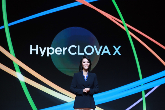 Naver　CEO　Choi　Soo-yeon　unveils　hyperscale　AI　platform　HyperCLOVA　X　on　Aug.　24,　2023