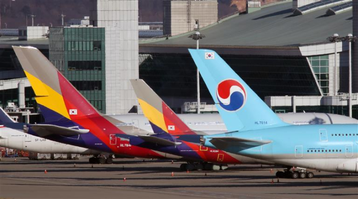 Aircraft of Korean Air and Asiana Airlines at Incheon International Airport