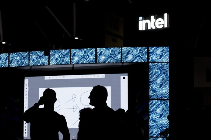 Intel’s　chief　executive　said　the　company　is　‘seeing　very　healthy　behavior’　going　into　the　last　quarter　of　the　year. PHOTO: BRENT　LEWIN/BLOOMBERG　NEWS