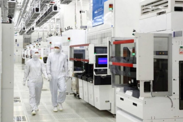 Samsung's　chip　manufacturing　plant　in　Pyeongtaek,　Gyeonggi　Province　in　South　Korea　(Courtesy　of　Samsung)