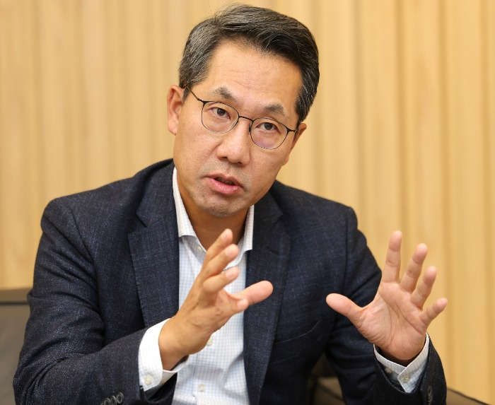Lee　Donghoon,　chief　executive　of　SK　Biopharmaceuticals