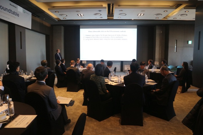 Investors'　roundtable　hosted　by　The　Korea　Economic　Daily　in　Seoul　on　Nov.　10