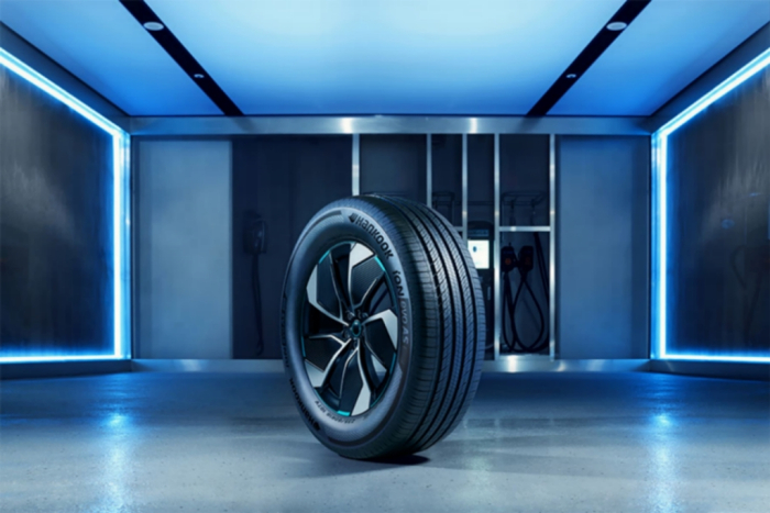 Hankook　Tire's　all-season　EV　tire　iON　evo　AS