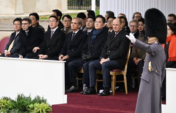 Korean　business　leaders　attend　a　welcome　ceremony　for　President　Yoon　Suk　Yeol's　state　visit　to　the　UK