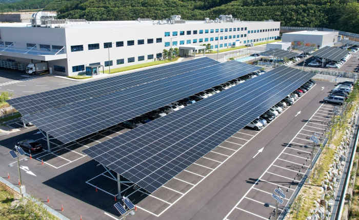 Solar　panels　at　the　Hyundai　Mobis　plant　in　Ulsan