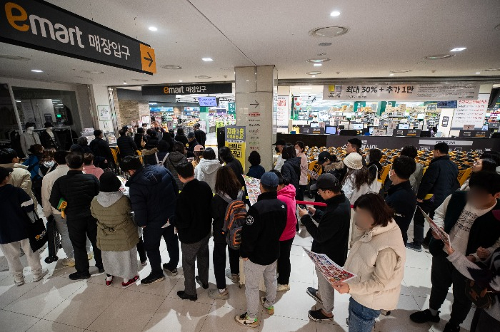 Black　Friday　sales　offer　short-lived　relief　to　Korean　retailers