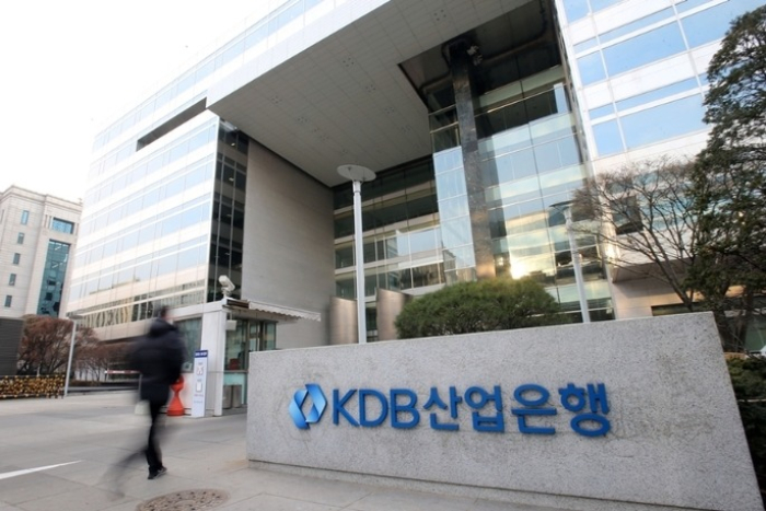 Korea's KDB likely to tap top bidder for HMM in November