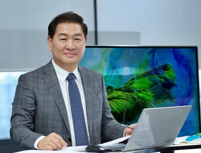 Han Jong-hee, Samsung's vice chairman and co-CEO in charge of the DX Division