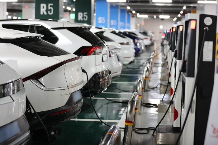 Auto tech startups try to break through Brazil's EV market