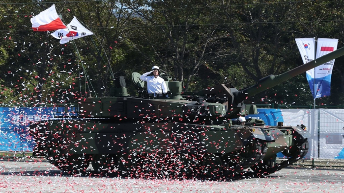 Hyundai Rotem holds a ceremony to mark the shipment of the K2 Gap Filler battle tank at its factory in South Korea on Oct. 19, 2022 (File photo, courtesy of Yonhap)