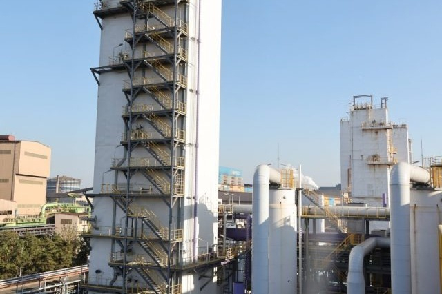 A　view　of　POSCO　oxygen　plant　in　Pohang,　North　Gyeongsang　Province