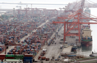 Korean current account surplus at 19-month high on exports recovery