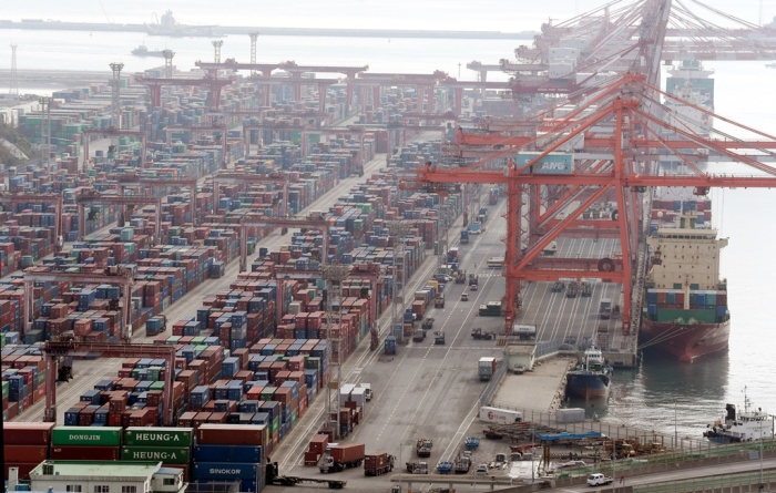 Container terminals at the Port of Busan, South Korea (File photo, courtesy of Yonhap)