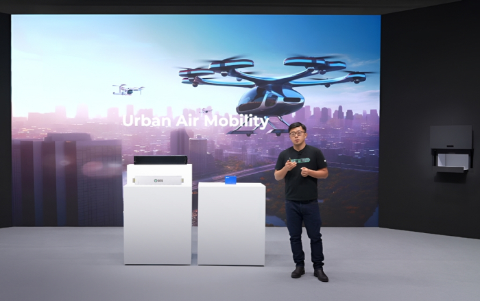 SES CEO Qichao Hu unveils the battery maker's plan to enter the UAM market with its Li-Metal battery at Battery World 2023