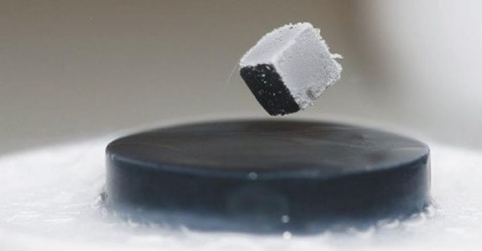 A superconductor levitates a material (Courtesy of Yonhap)