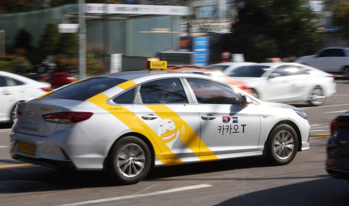 Sonata taxi on the road