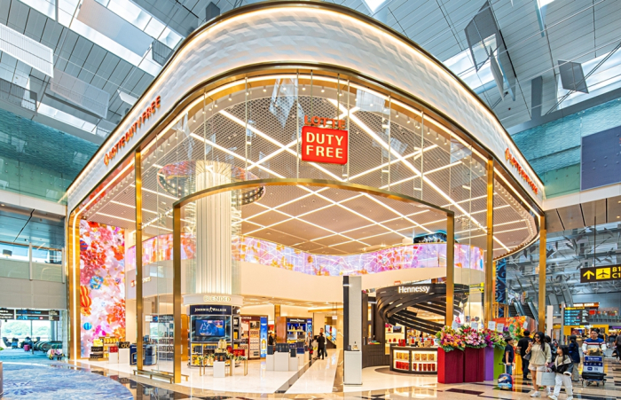 Lotte　Duty　Free　shop　at　Singapore's　Changi　Airport