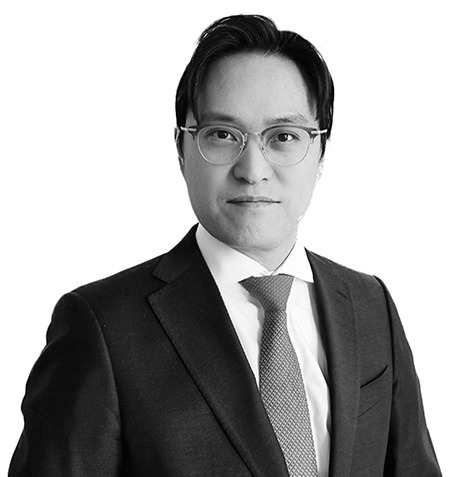 Kim　Jin-tae,　Campbell　Lutyens'　Korea　head　(Photo　captured　from　Campbell　Lutyens'　website)