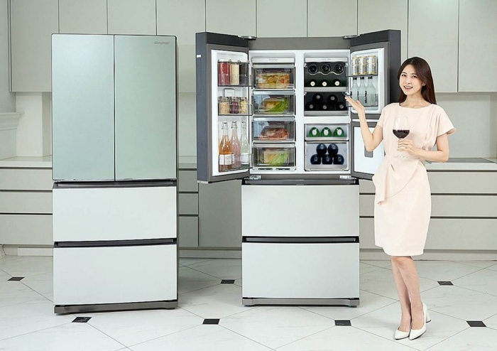 Winia　Dimchae　kimchi　refrigerator　with　wine　cooling　function　(File　photo)