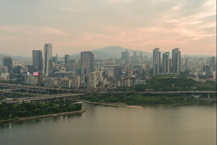 Gangnam　area,　the　most　commercial　district　in　the　South　Korean　capital　Seoul　(Courtesy　of　Getty　Images)