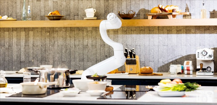 Doosan Robotics' kitchen robot