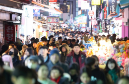 Foreign visitors to S.Korea to surpass 10 mn in 2023 