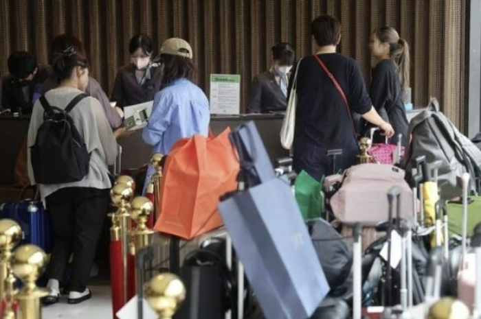 S.Korea　to　allow　hiring　of　foreign　workers　in　hotels,　resorts　