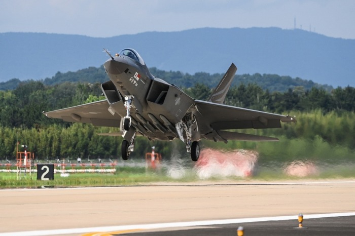 The　KF-21　Boramae　is　South　Korea's　first　domestically　developed　fighter　jet