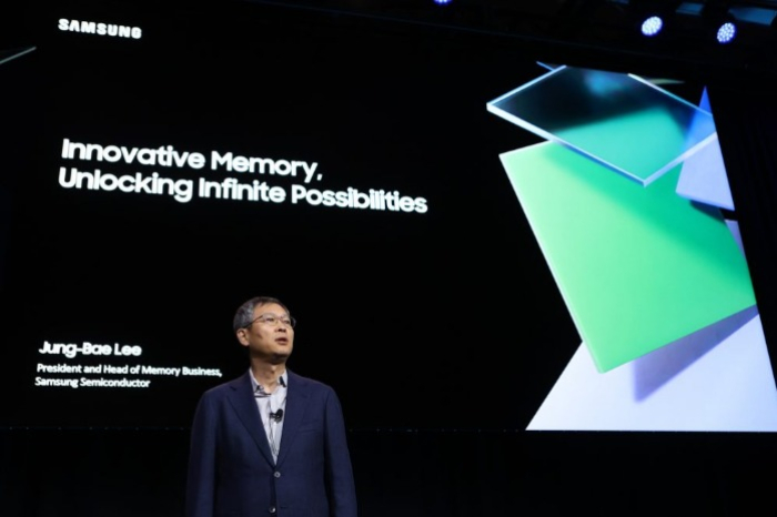 Lee　Jung-bae,　president　and　head　of　Samsung　Semiconductor's　memory　business　speaks　during　Samsung　Memory　Tech　Day　2023　in　Silicon　Valley,　CA,　on　Oct.　20,　2023　(Courtesy　of　Samsung　Electronics)