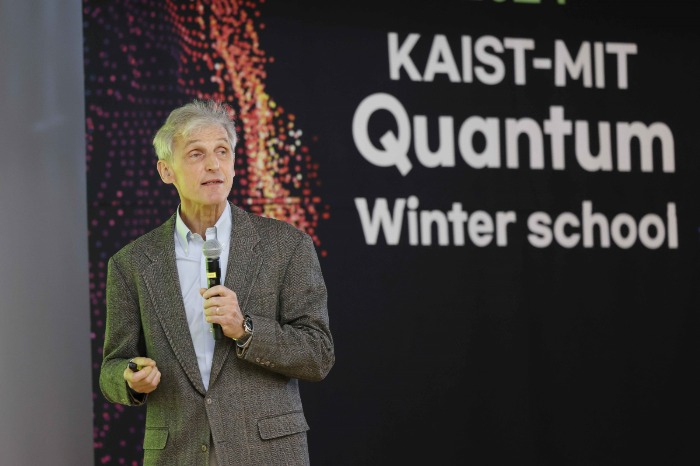 Prof.　Wolfgang　Ketterle　of　MIT,　who　received　the　Nobel　Prize　in　Physics　in　2001　(Courtesy　of　KAIST)